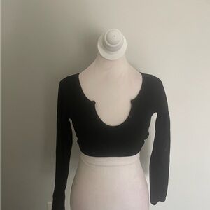 ADIKA V-neck Crop Top
